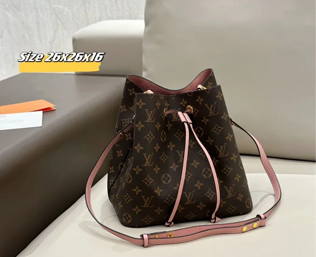 Louis Vuitton Shoulder Bags Monogram bag with matching pouch product detail image 11