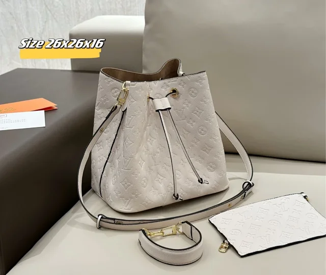 Louis Vuitton Shoulder Bags Monogram bag with matching pouch product detail image 15