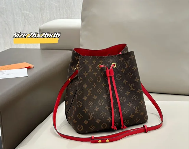 Louis Vuitton Shoulder Bags Monogram bag with matching pouch product detail image 12