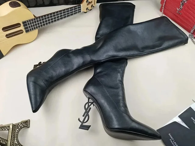 Saint Laurent Boots Pointed-toe with YSL logo heels product detail image 2