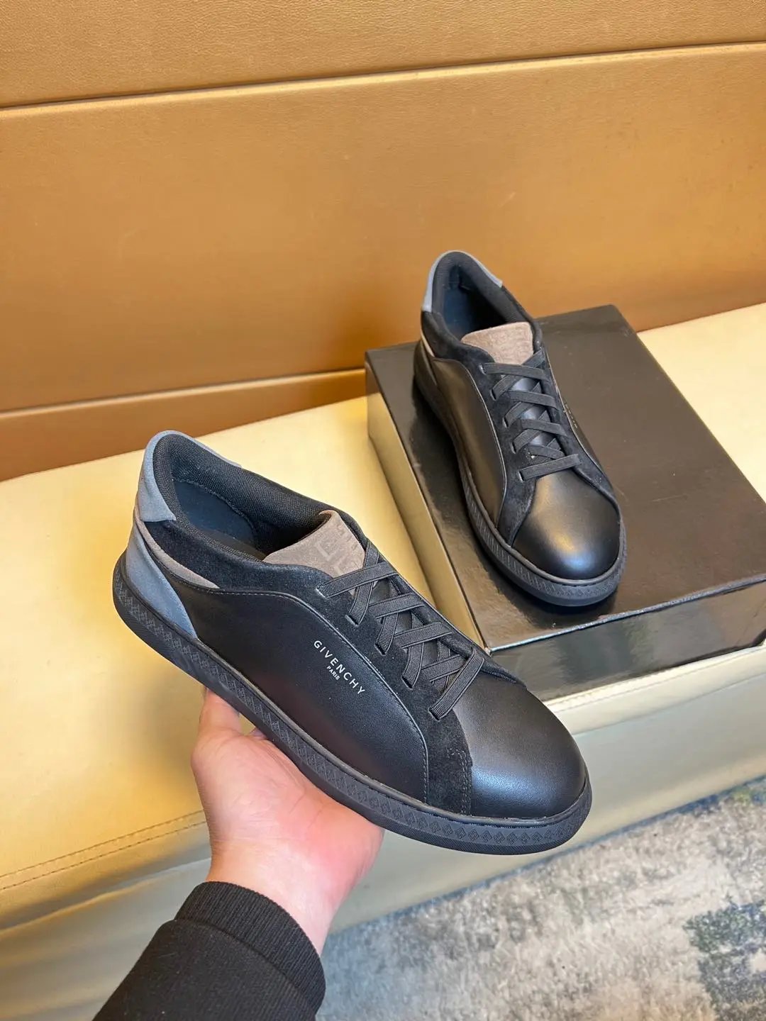 Givenchy Urban Street Sneakers Black / White Chunky Sneakers - 15