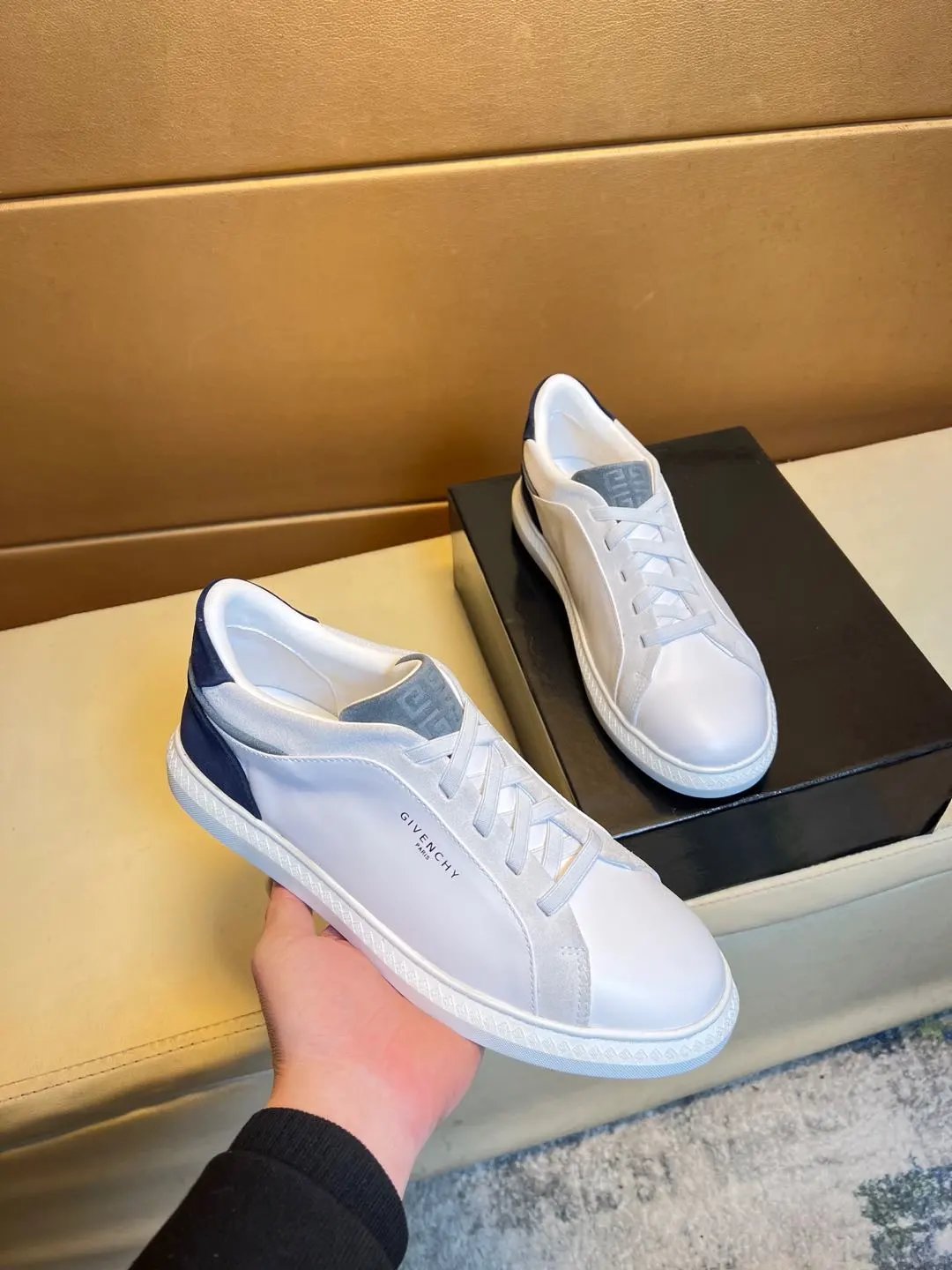 Givenchy Urban Street Sneakers Black / White Chunky Sneakers - 16
