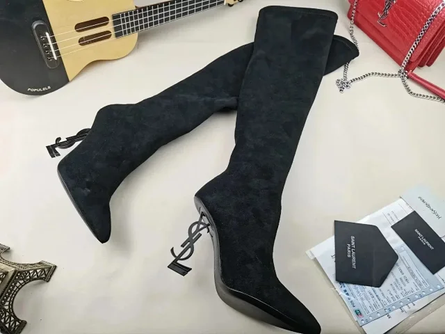 Saint Laurent Boots Pointed-toe with YSL logo heels product detail image 4