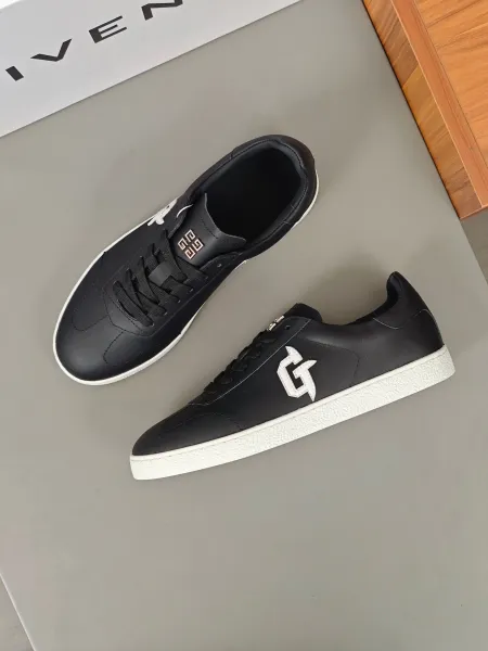Givenchy G-Print Leather Sneakers Black / White - 1