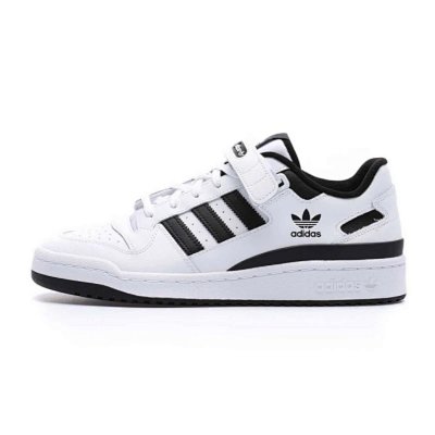 Adidas Forum 84