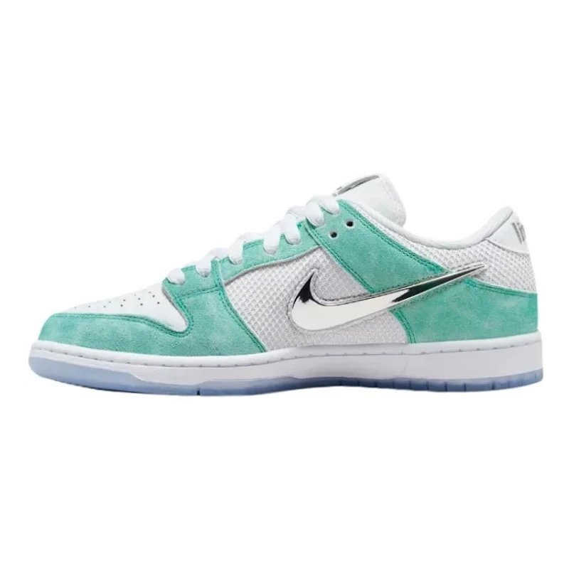 Dunk SB
April