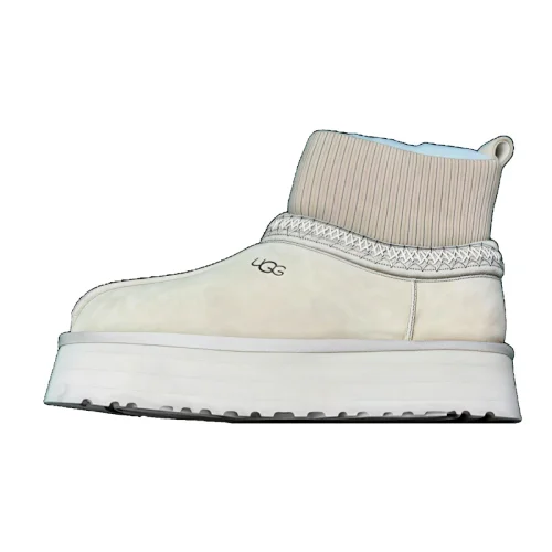 UGG 727