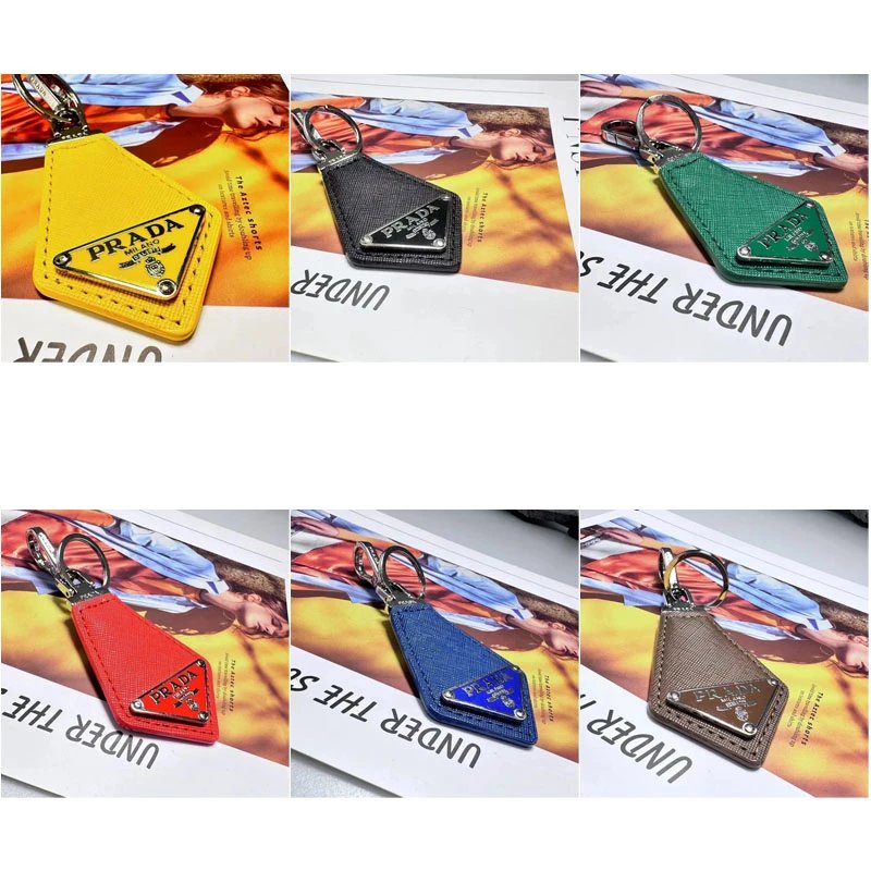 Prada Triangle Keychain [7 sty