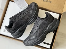 thumbnail for yicheng+071826 情侣款运动鞋