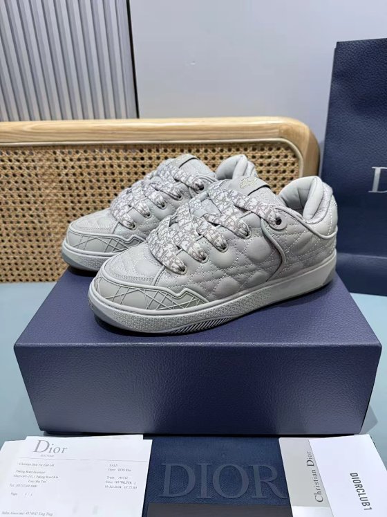 d b9 casual shoes