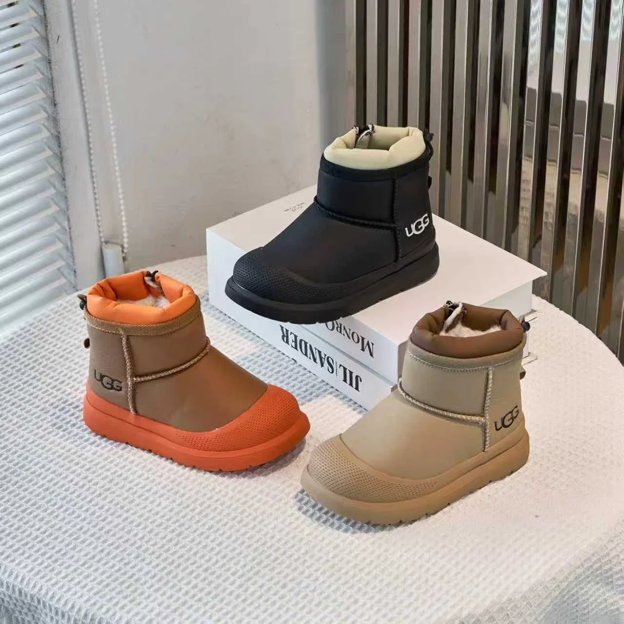 U1GG Black and Beige Winter Boots