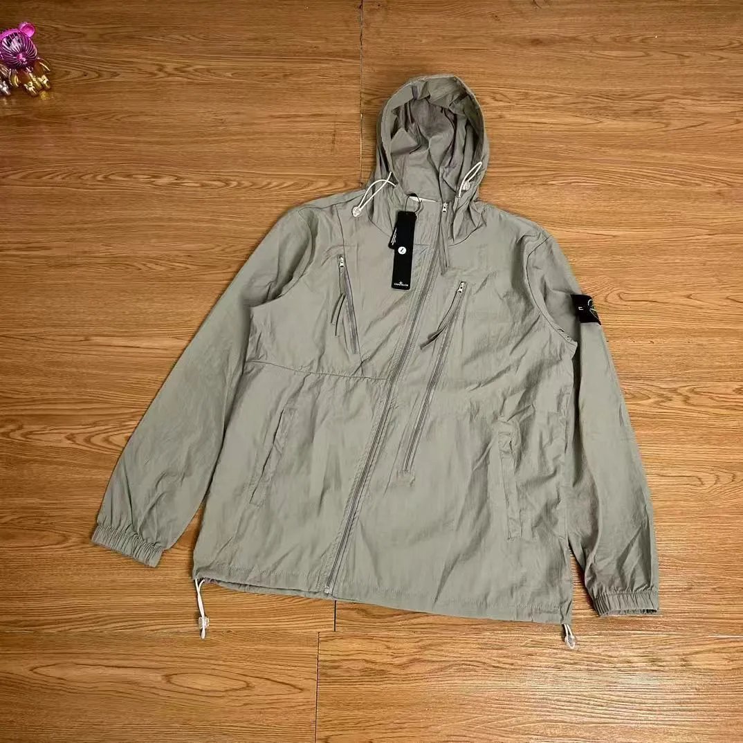 Stone Island Tank Shield Ghost Piece Cargo Shorts Beige - 16