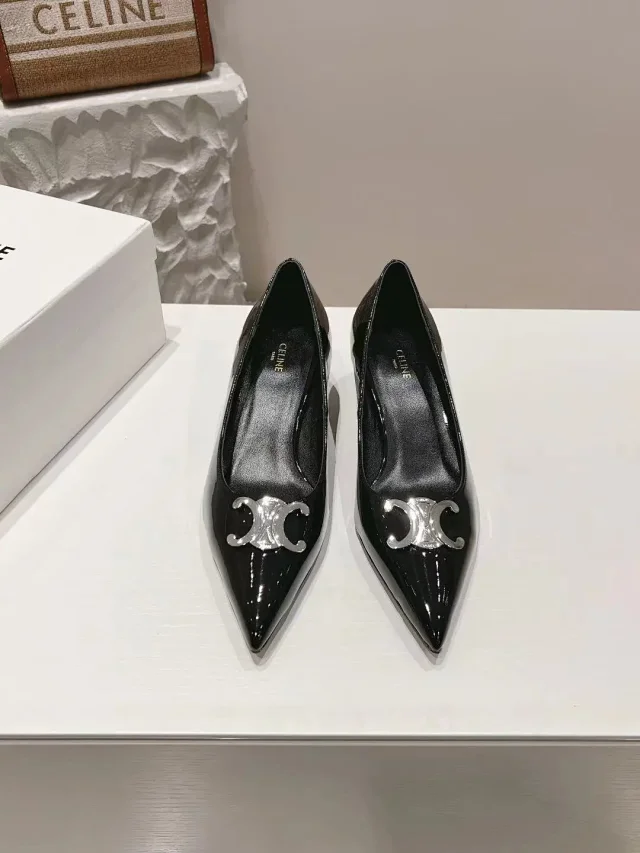 Celine High Heels Pointed-Toe Pumps with Metal Triomphe Logo product detail image 3
