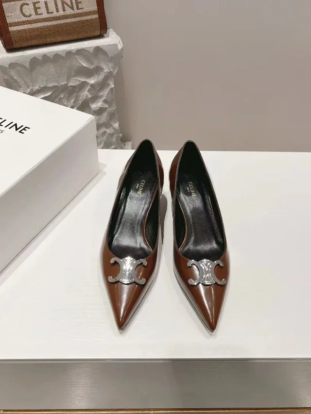 Celine High Heels Pointed-Toe Pumps with Metal Triomphe Logo product detail image 4