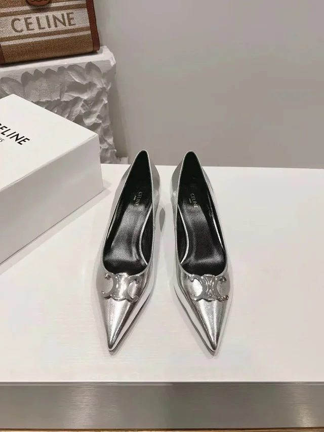 Celine High Heels Pointed-Toe Pumps with Metal Triomphe Logo product detail image 5