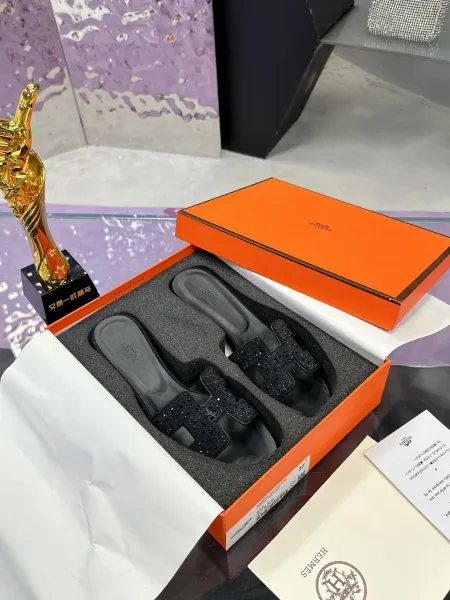 Hermès Oran Sandals Black Crystal-Embellished Slippers - 1