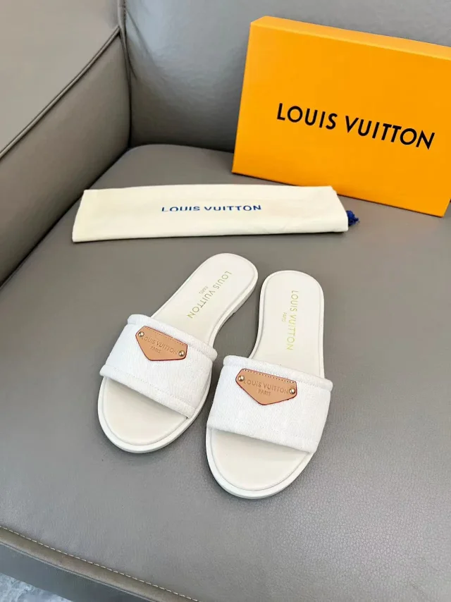 Louis Vuitton Slippers Wide-Strap Monogram Slide with Leather Plaque product detail image 6