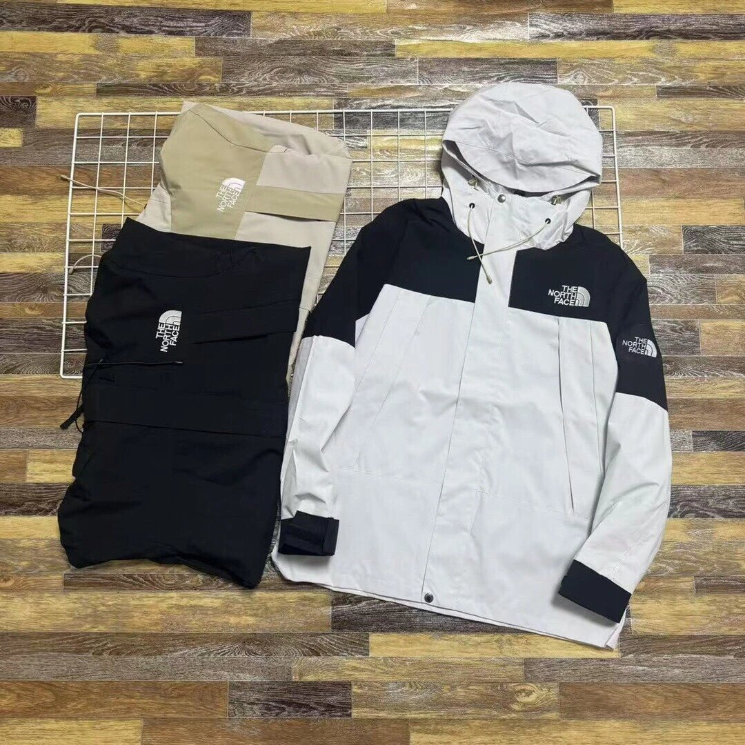 The North Face Venture 2 Jacket Black Outerwear - 18