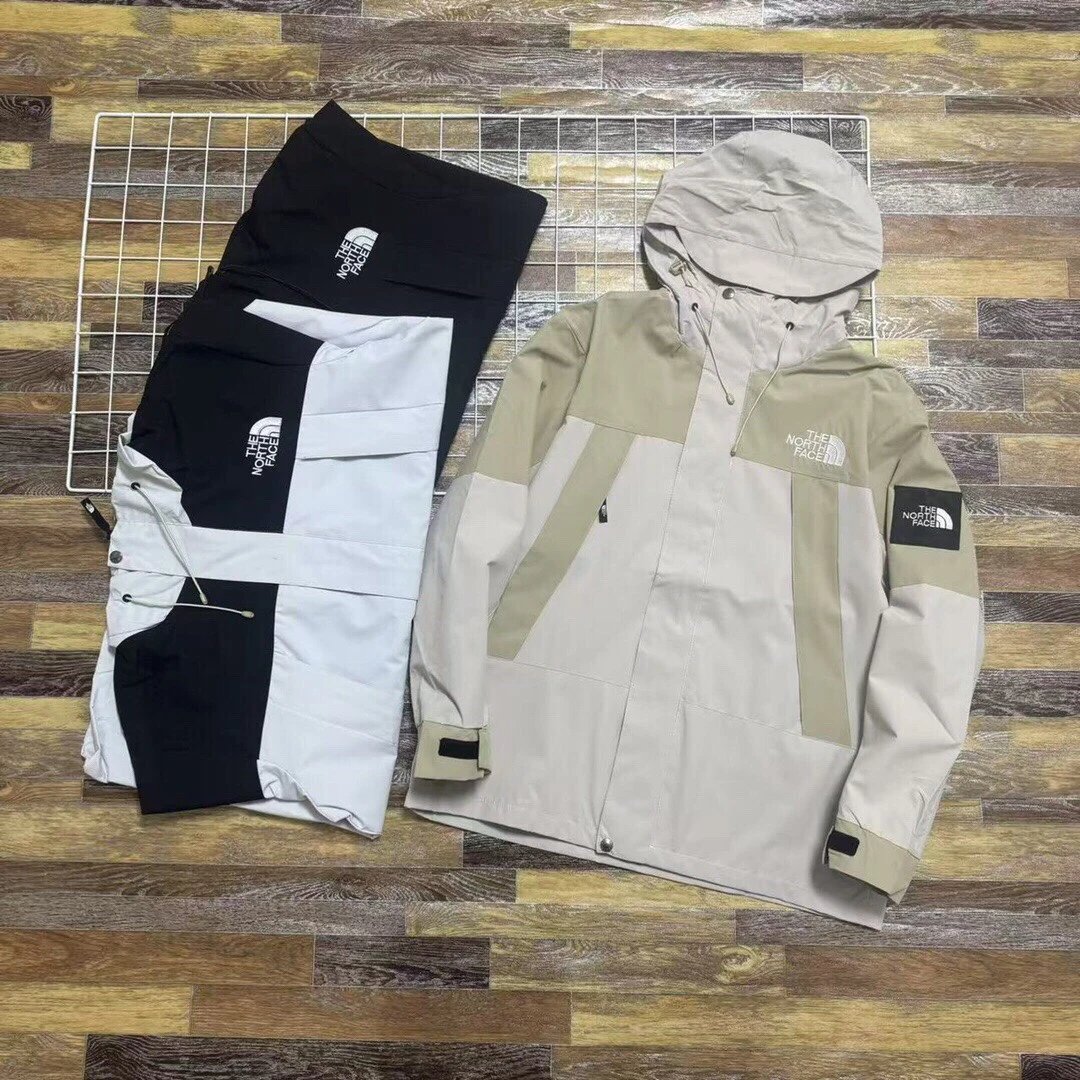 The North Face Venture 2 Jacket Black Outerwear - 11
