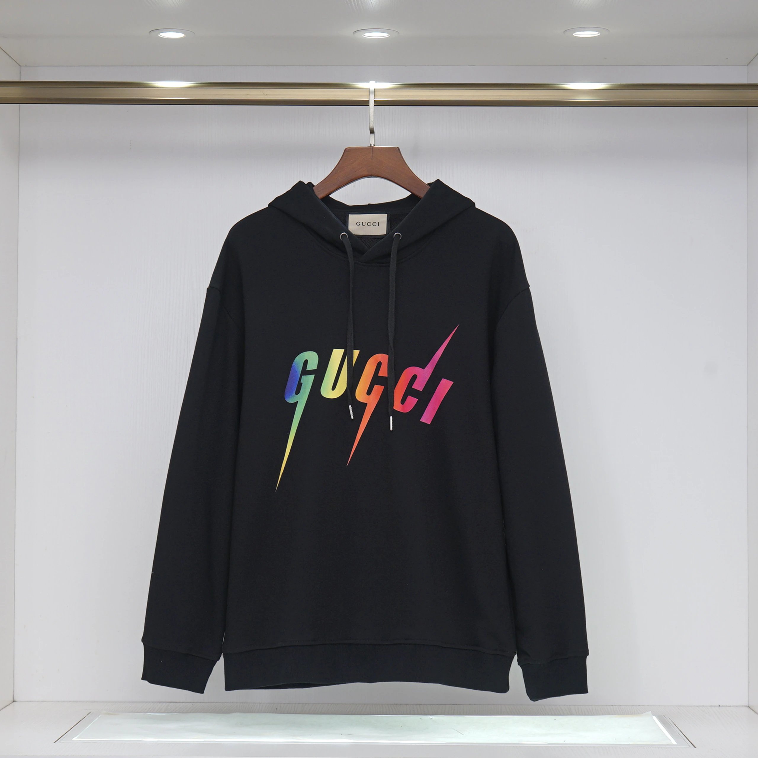 004黑色