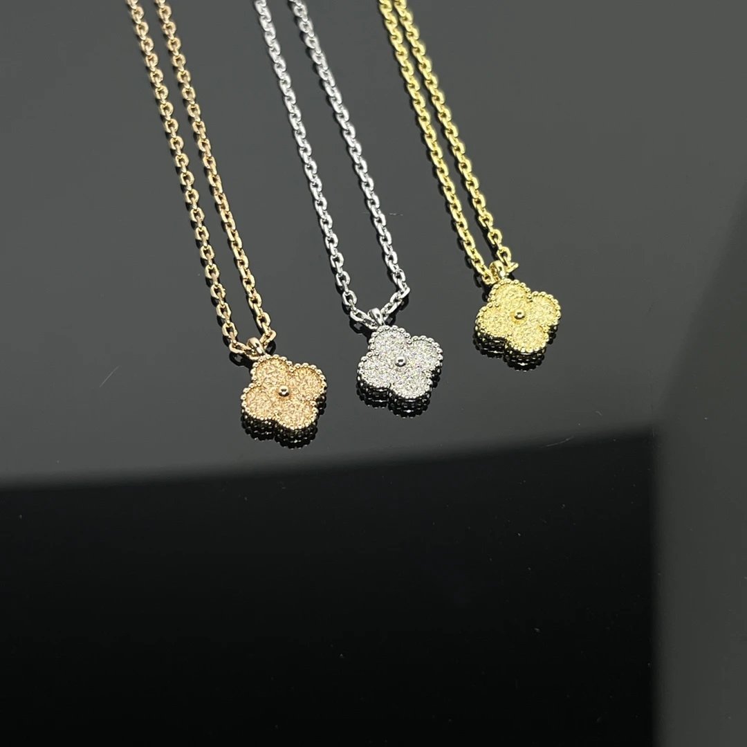 Van Cleef & Arpels Alhambra Ne