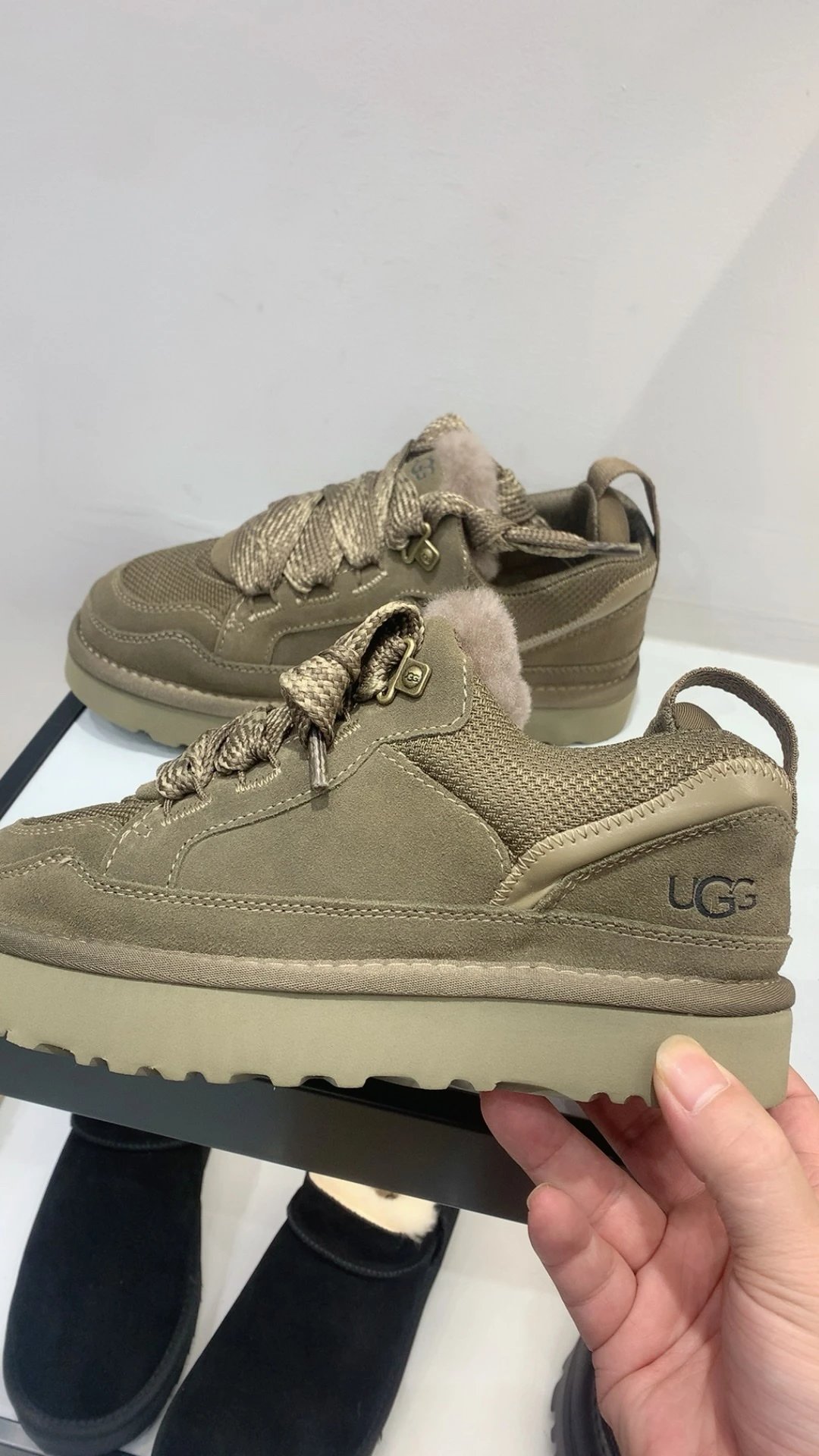 Suede Low Top Casual Shoes photo 8