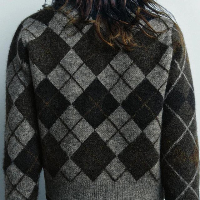 Zara Knitted Sweater: seller detail photo 3