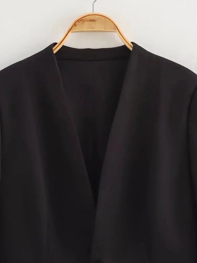 Zara Suit: seller detail photo 3