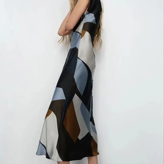 Zara Dress: seller detail photo 3