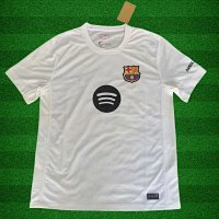 2526 Barcelona Special Edition White