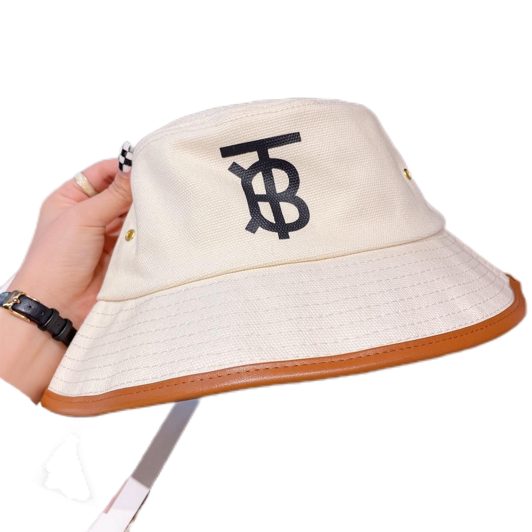 Burberry Ader...Hat