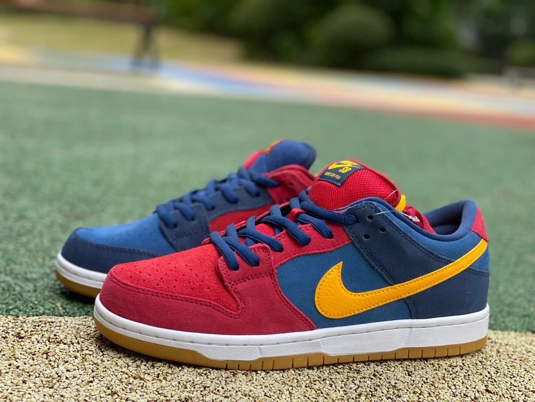 Nike SB Dunk Low