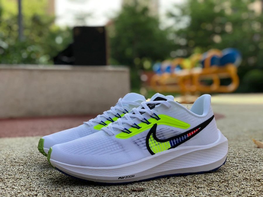 Nike Zoom Fly 4