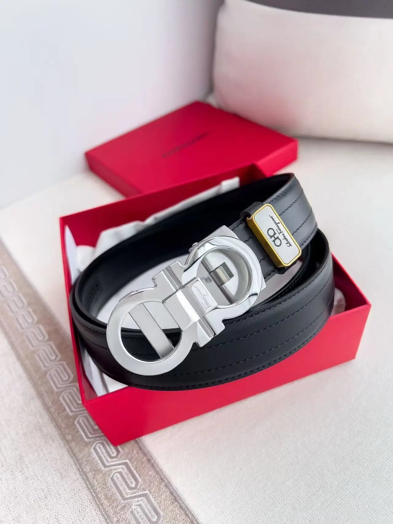  Louis Vuitton Gucci...Belt