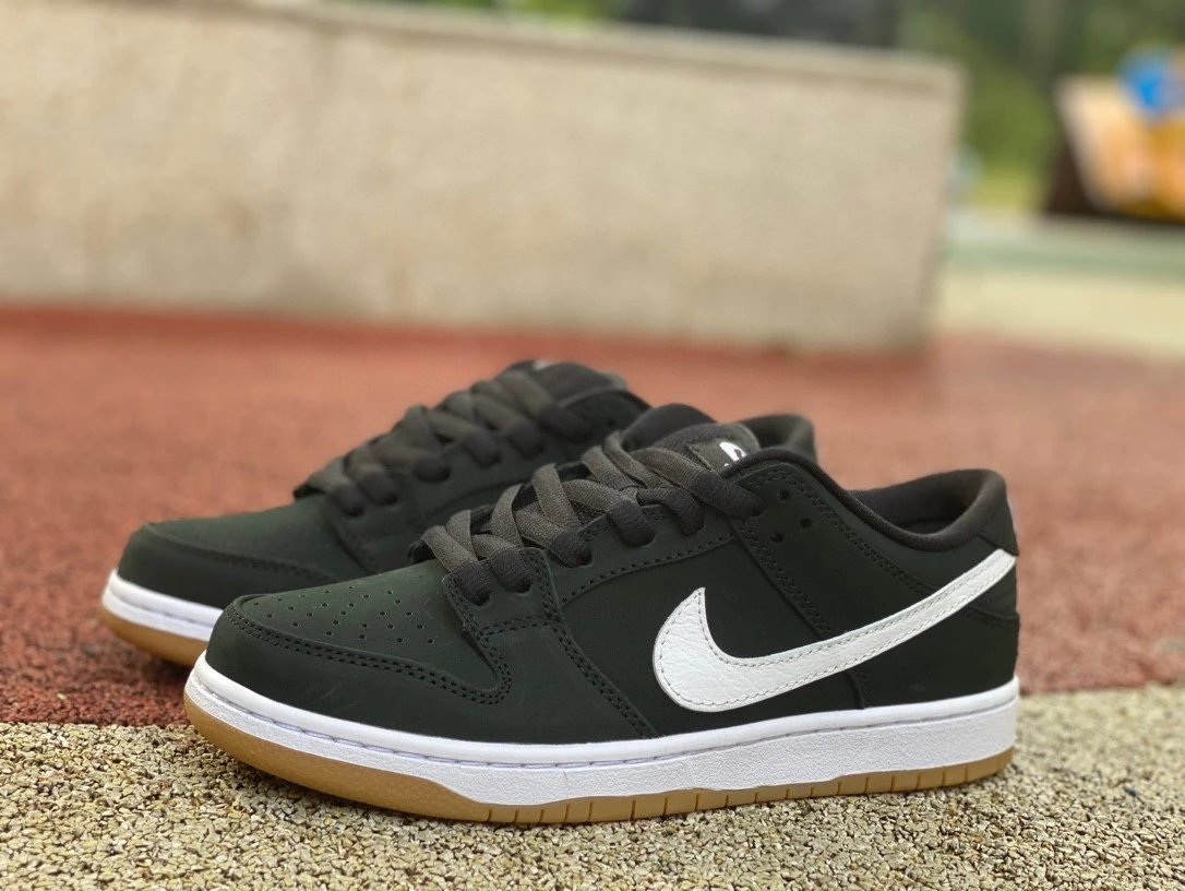Nike SB Dunk Low