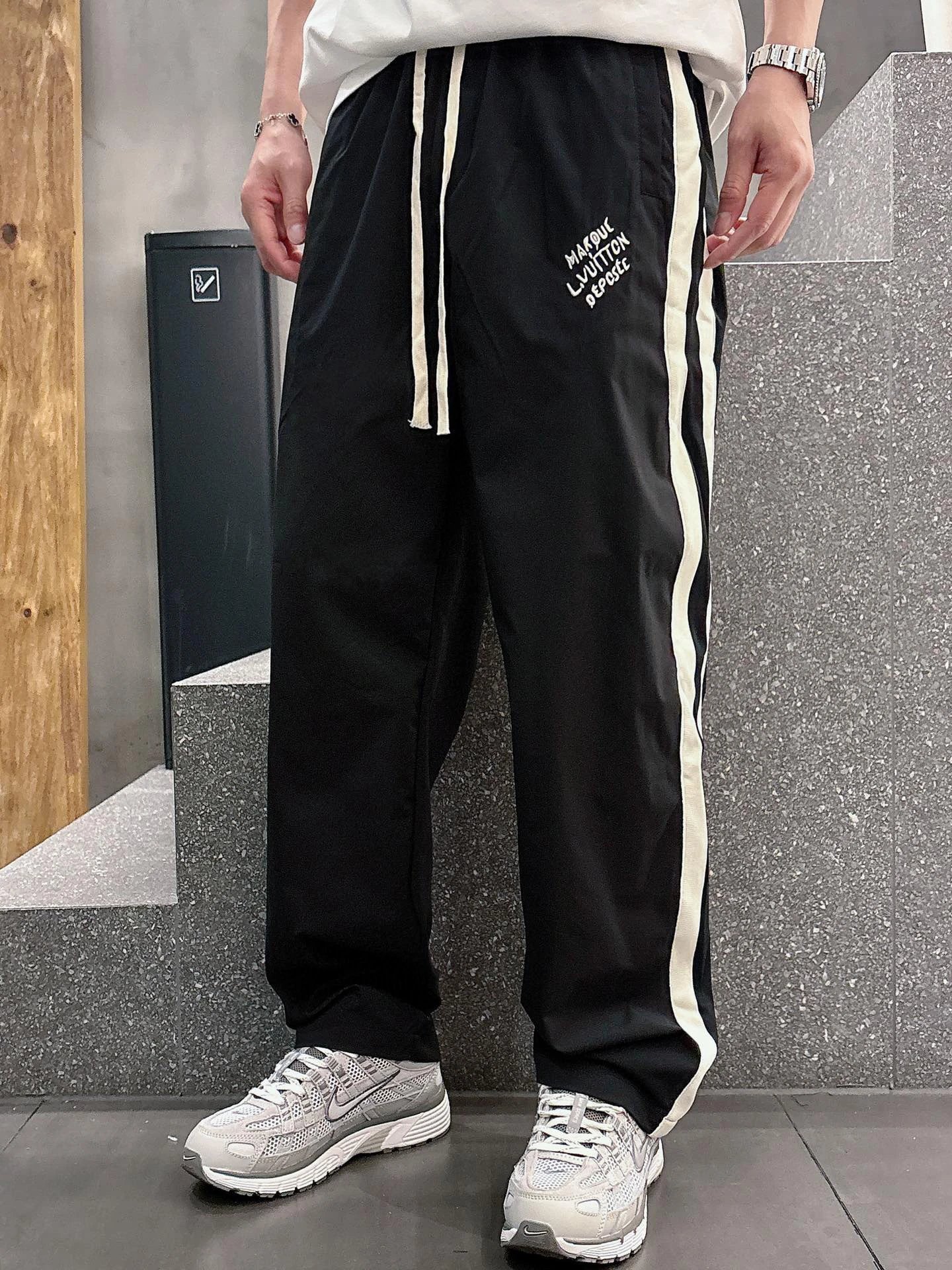 Louis Vuitton Pants
