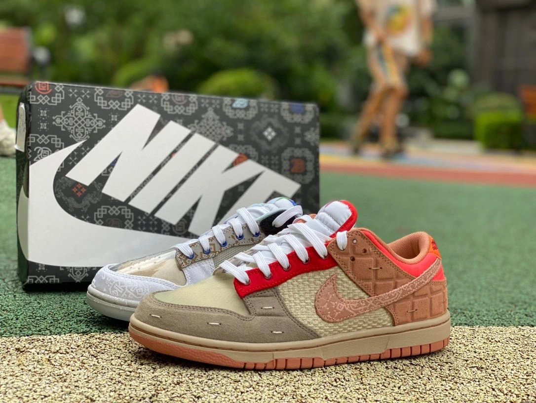 Nike SB Dunk Low