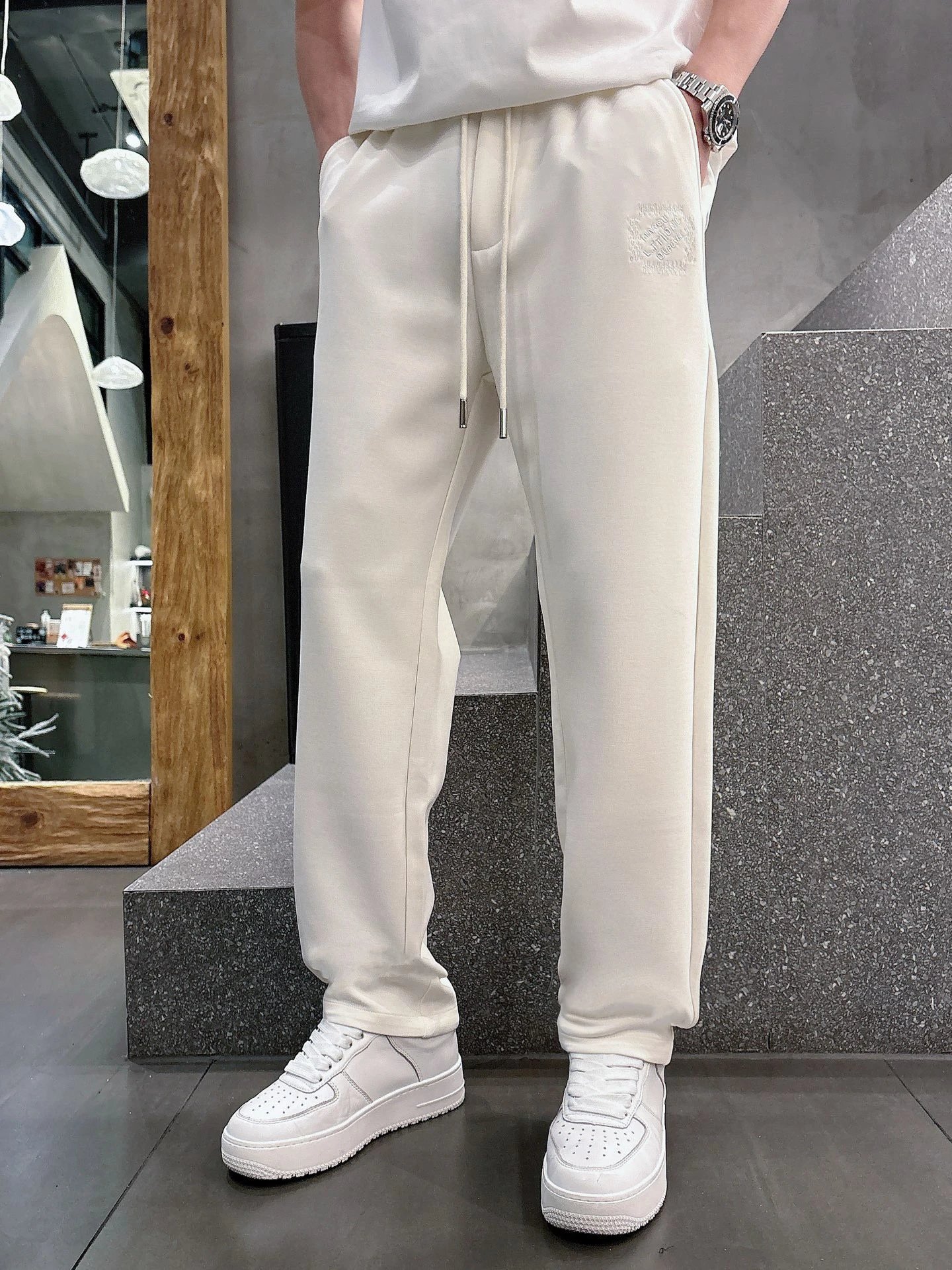Louis Vuitton Pants
