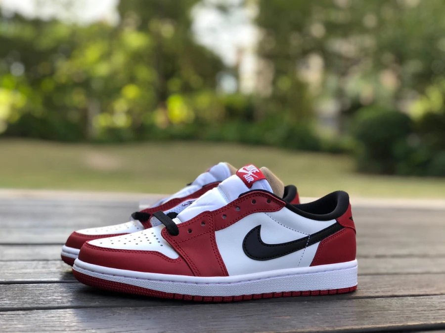 Jordan 1 Low
