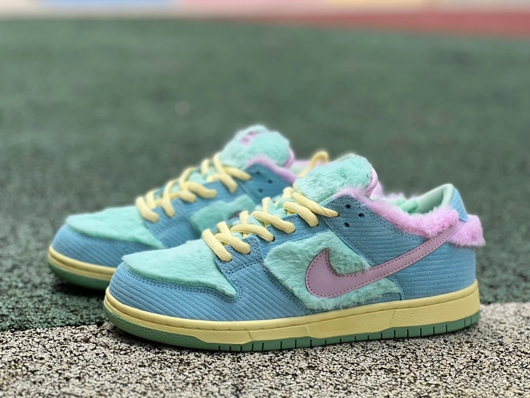 Nike Dunk Low Retro SE