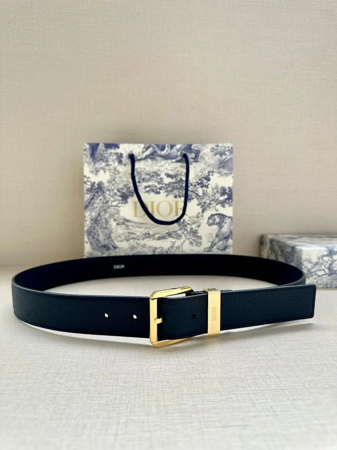 Fendi  Louis Vuitton...Belt