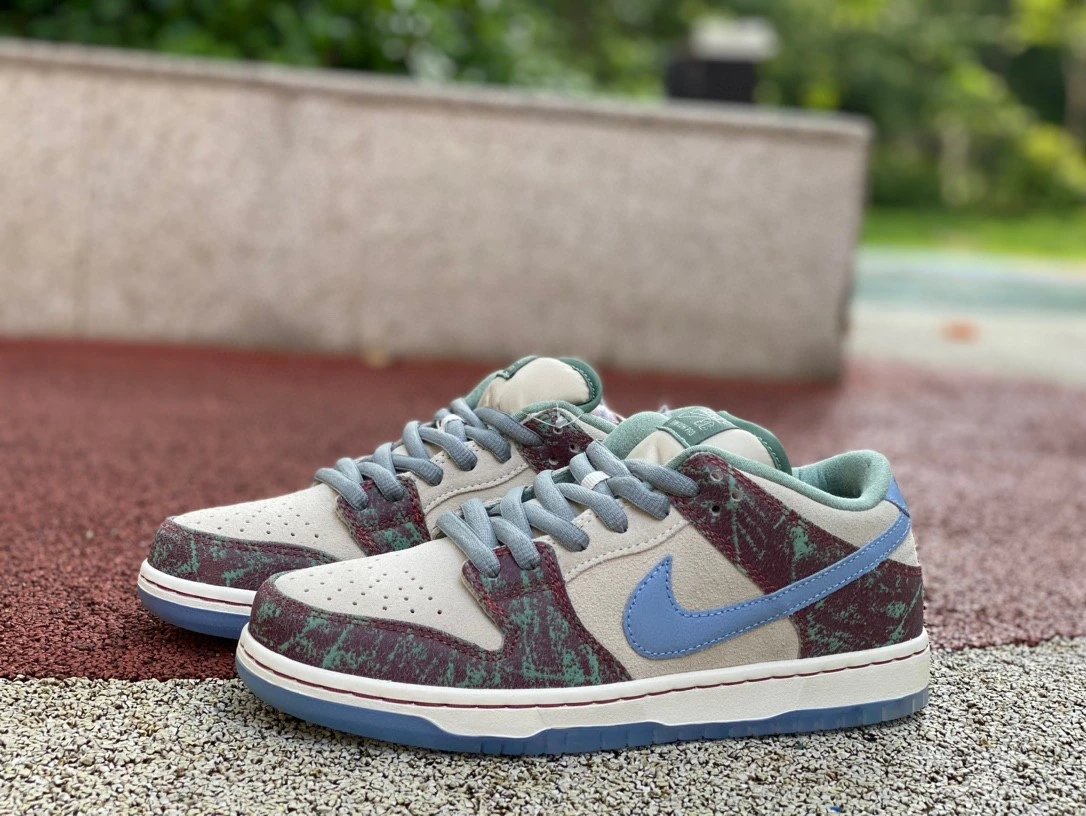 Nike SB Dunk Low