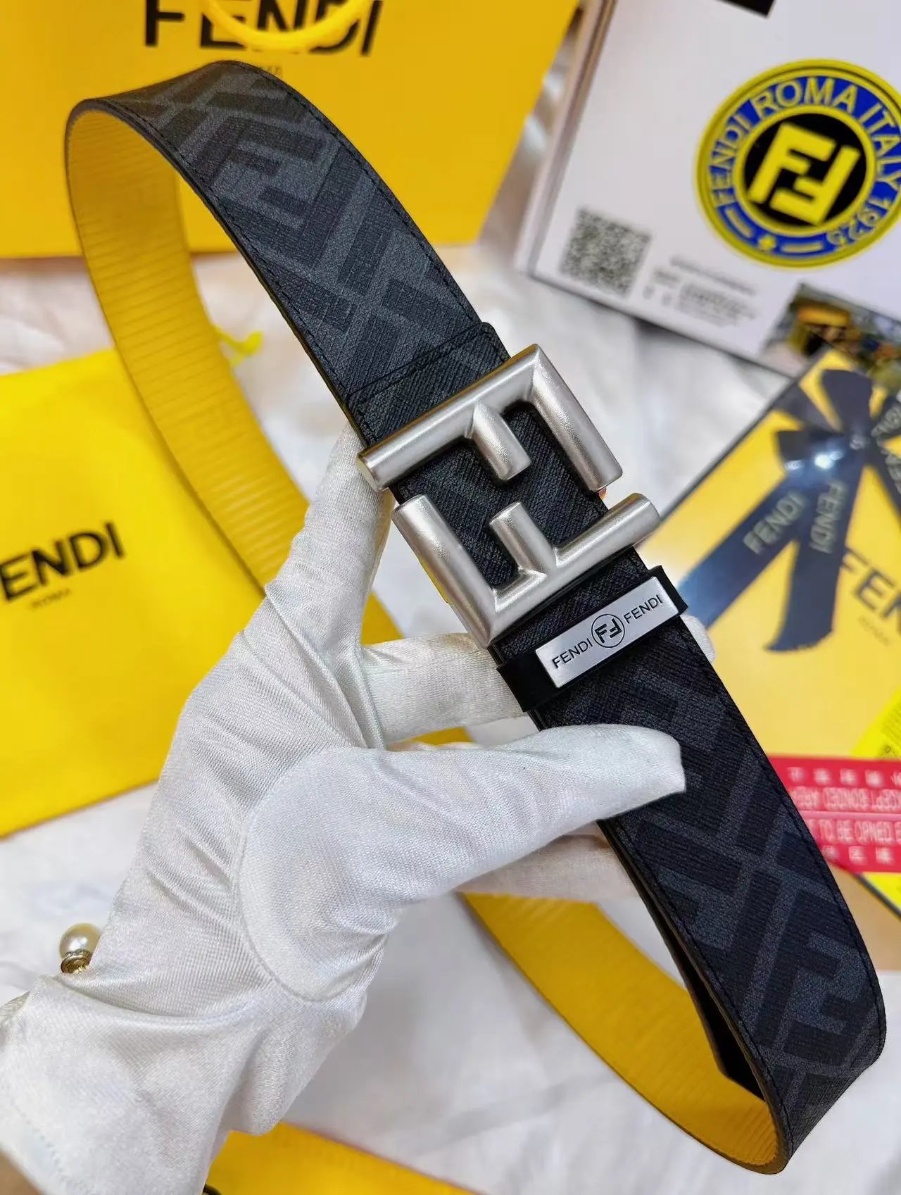  Louis Vuitton Fendi...Belt