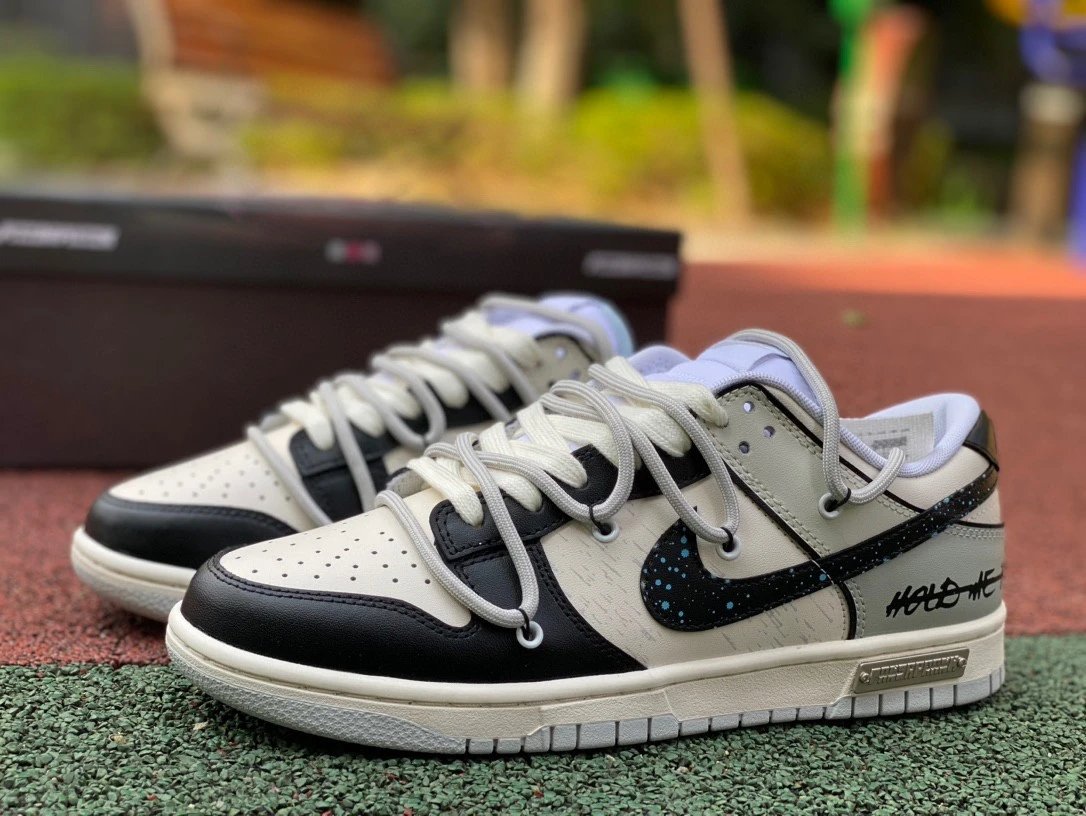 Nike SB Dunk Low