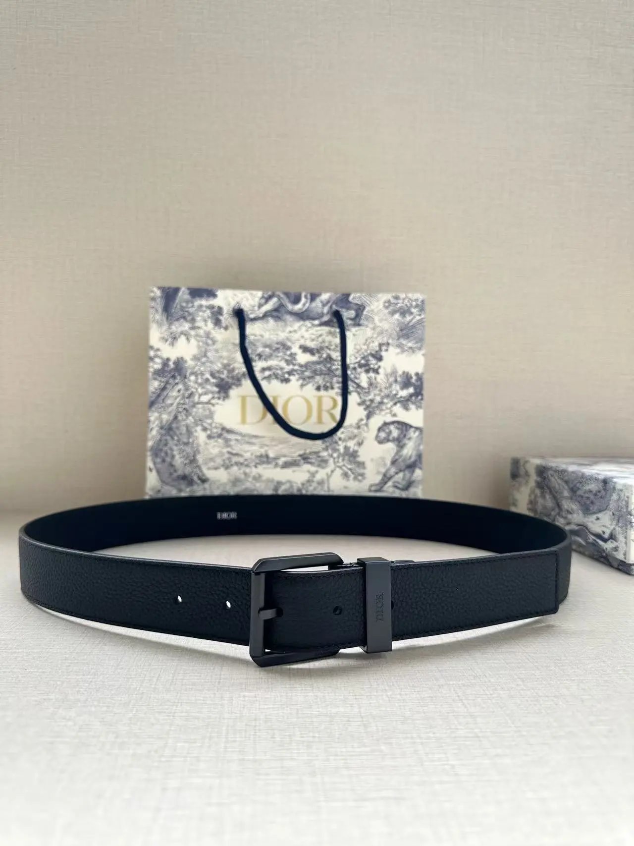 Fendi  Louis Vuitton...Belt