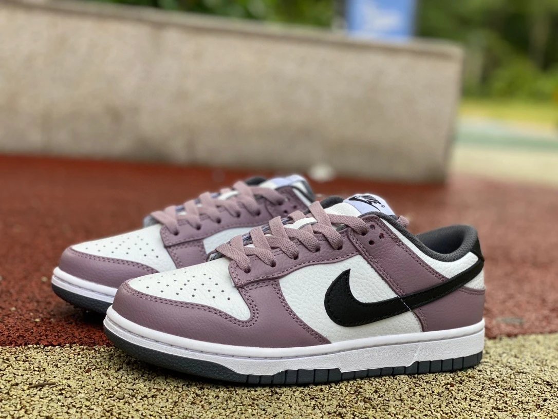 Nike SB Dunk Low