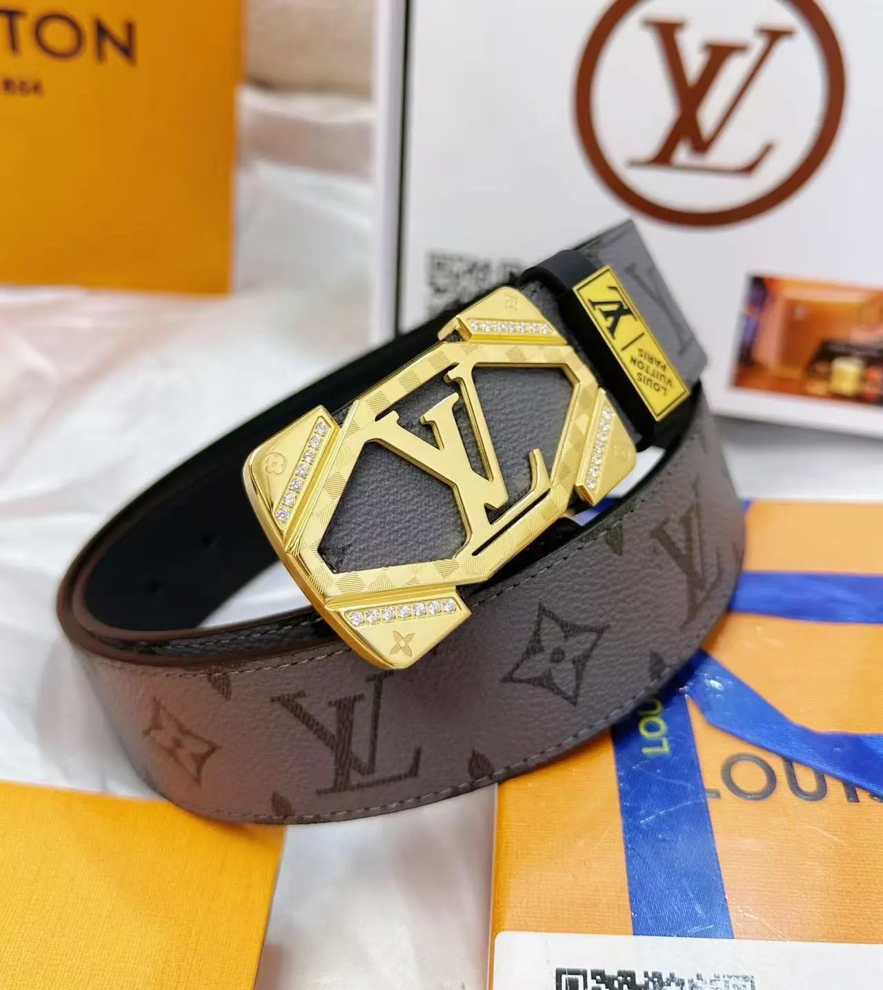  Louis Vuitton Gucci... Belt