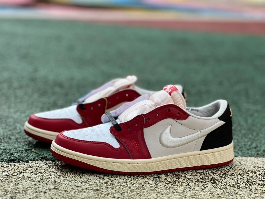 Jordan 1 Low