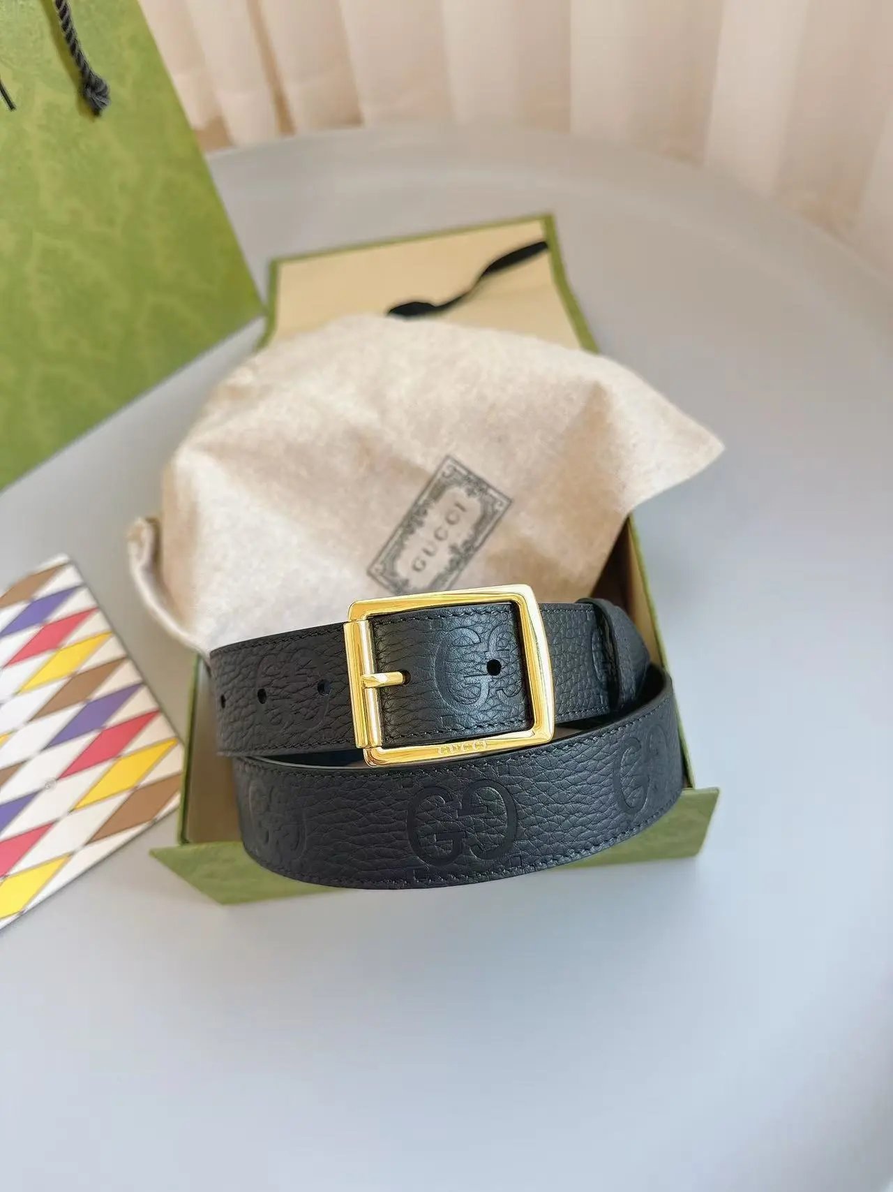 Gucci  Louis Vuitton...Belt