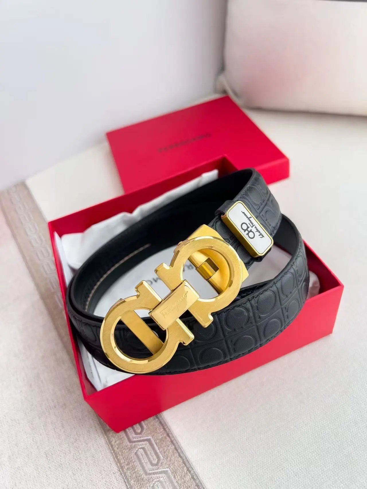  Louis Vuitton Gucci...Belt